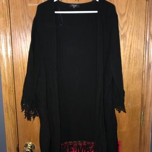 NEW LOOK INSPIRE BLACK KIMONO WITH CROTCHET DETAIL